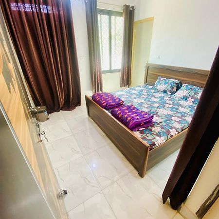 Nirupam Sadan Homestay Vrindāvan Exterior foto